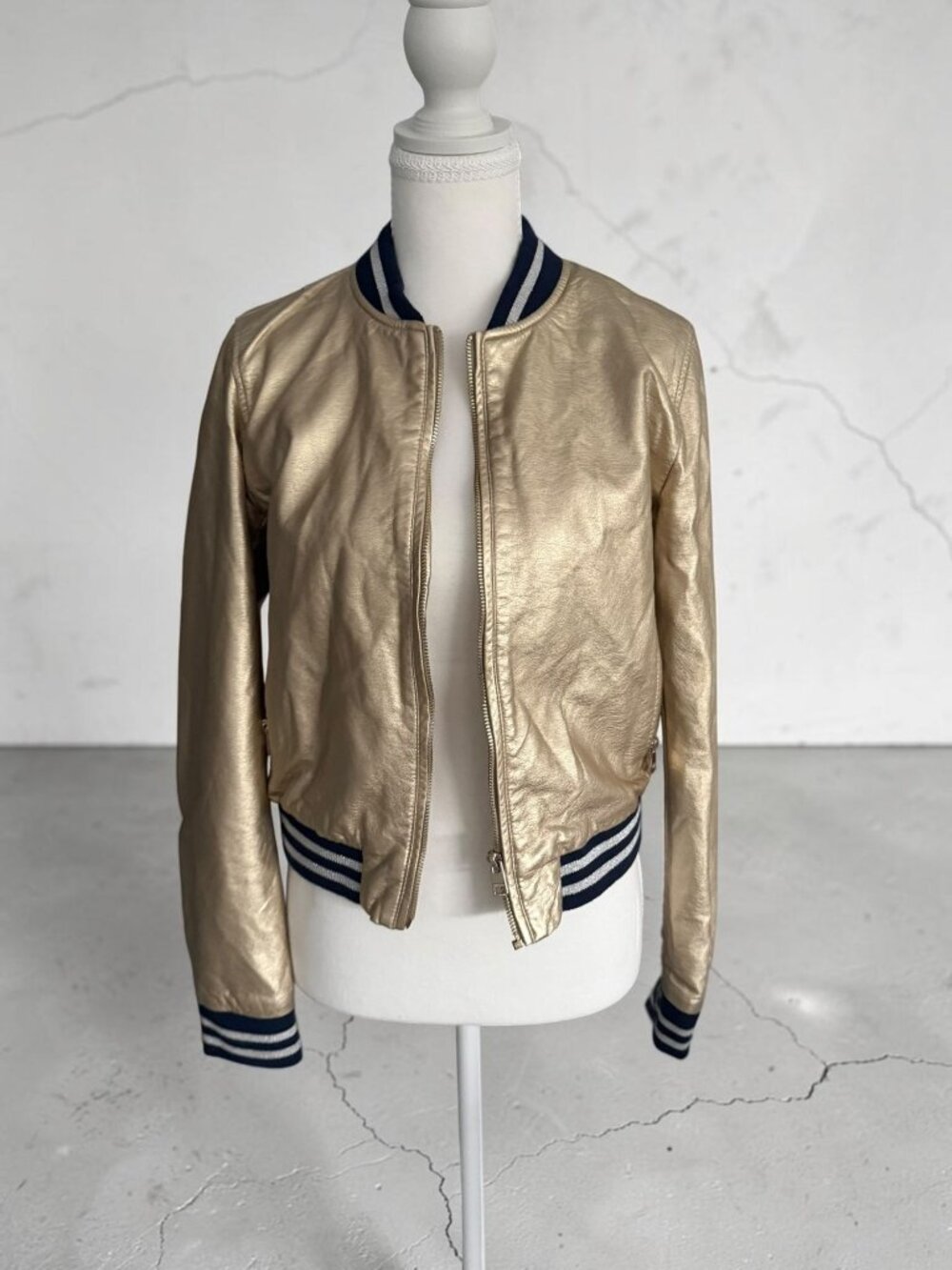 AQUA Gold Metallic Bomber Jacket Size Medium